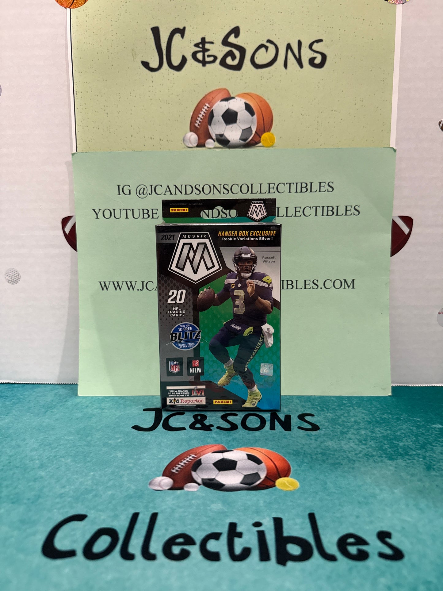 2021 Panini Mosaic NFL Football Hanger Box