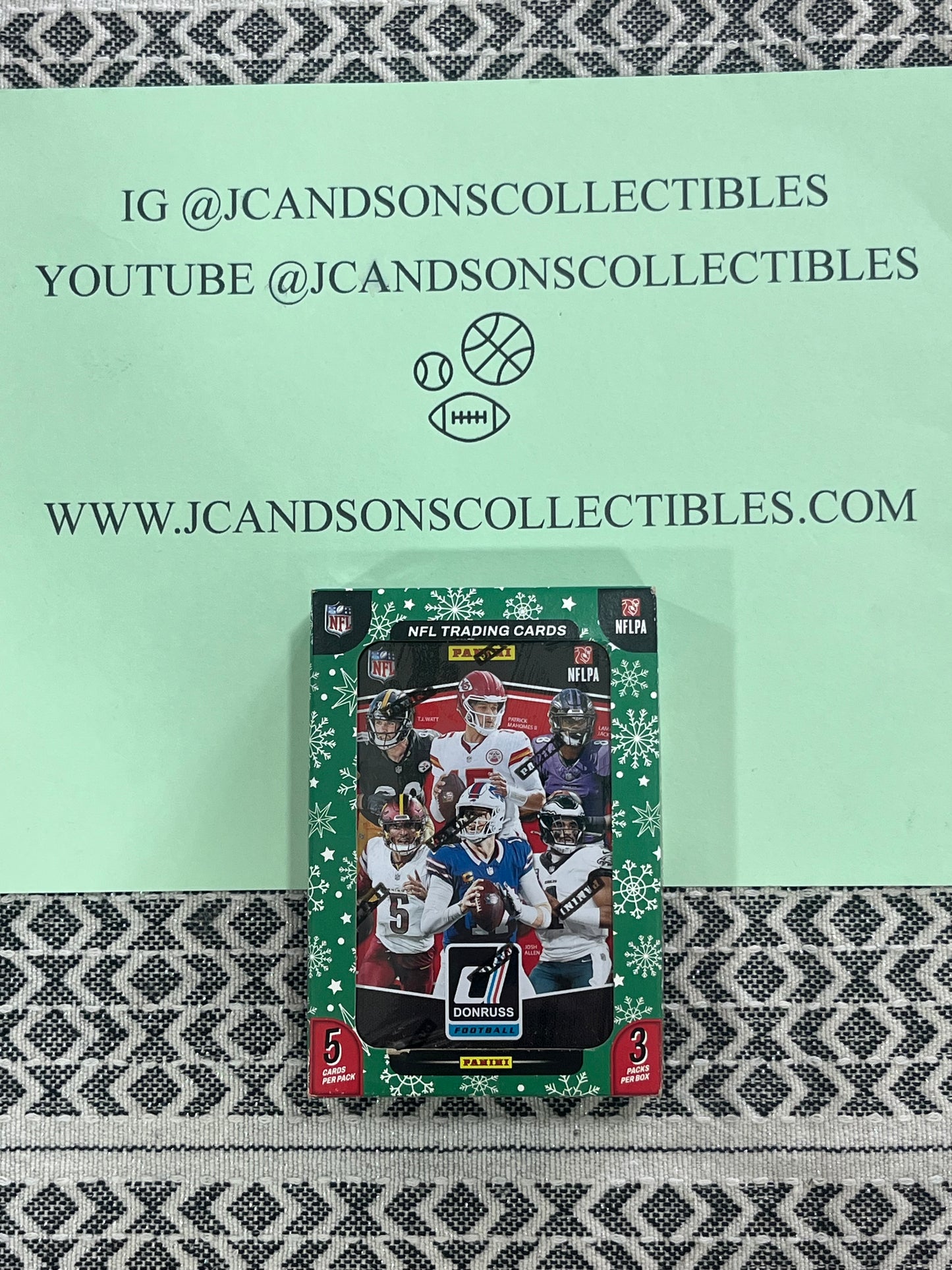 2025 Panini Donruss Football Holiday Tin Factory Sealed NFL Cards