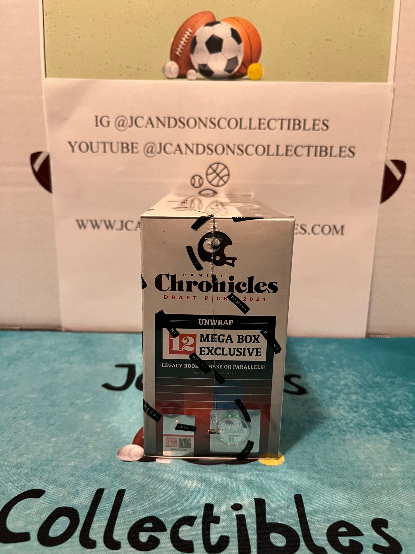 2021 Panini NFL Football Chronicles Draft Picks Mega Box With 1 Autograph