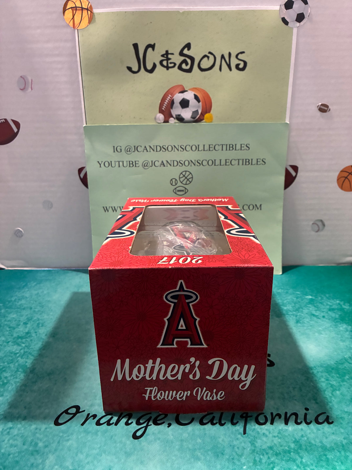 Los Angeles Angels  Mothers Day Vase and Flower New In Box SGA 2017