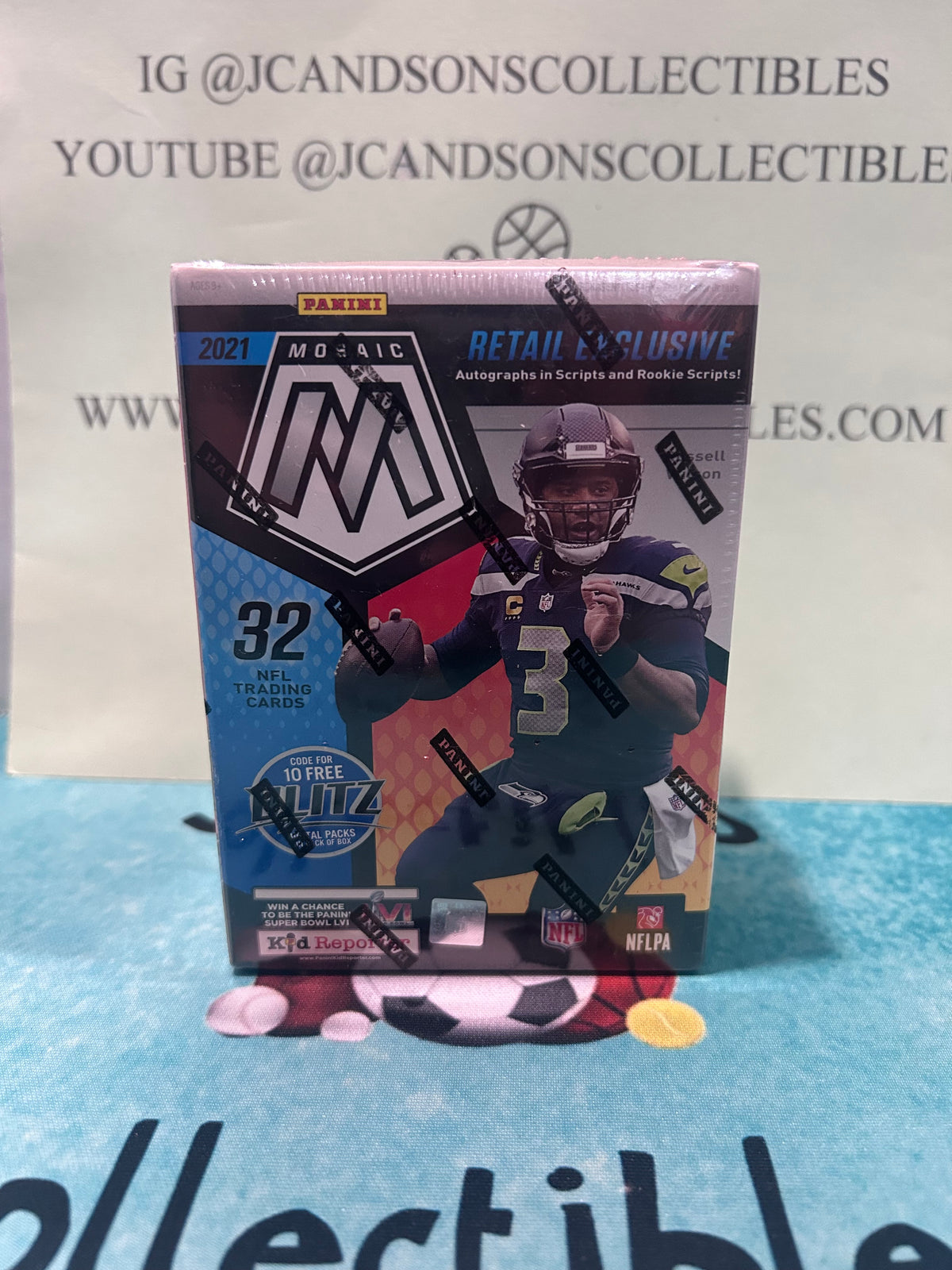2021 Panini Mosaic NFL Football Trading Card Blaster Box