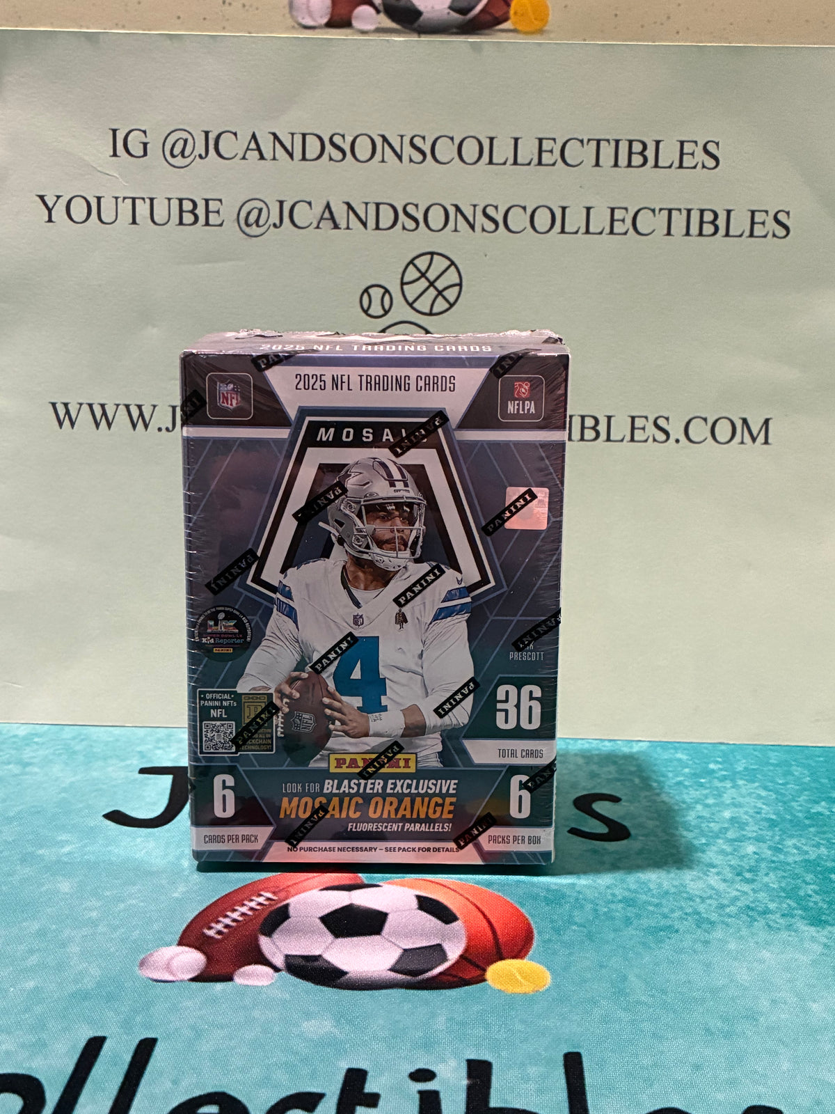 2025 Panini Mosaic NFL Trading Cards 6pk/36 card Factory Sealed Blaster Box