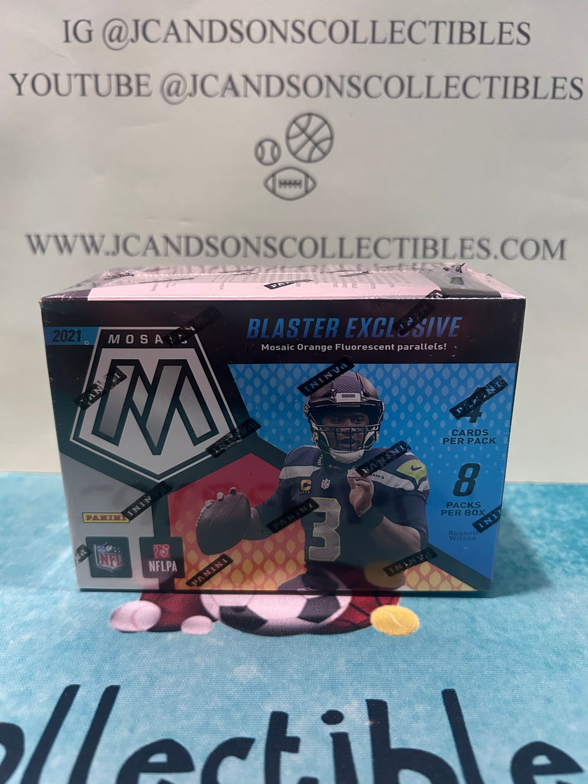 2021 Panini Mosaic NFL Football Trading Card Blaster Box