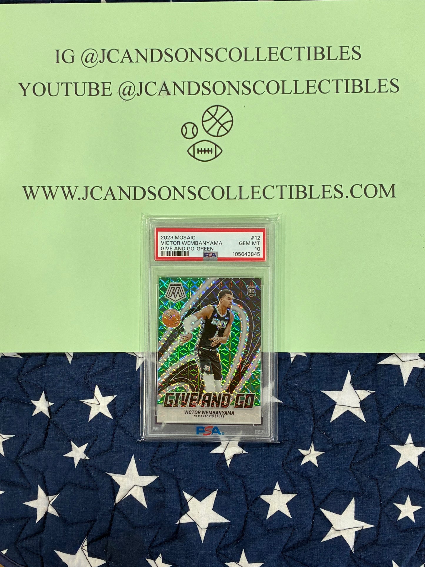 2023 PANINI MOSAIC GIVE AND GO #12 VICTOR WEMBANYAMA GIVE AND GO-GREEN PSA 10